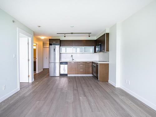 1805-10777 University Drive  Surrey, BC V3T 0E6