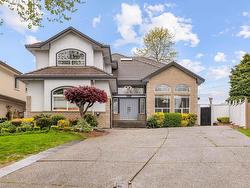 8078 Redtail Court  Surrey, BC V3W 0N4