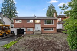 11776 86 Avenue  Delta, BC V4C 2X7