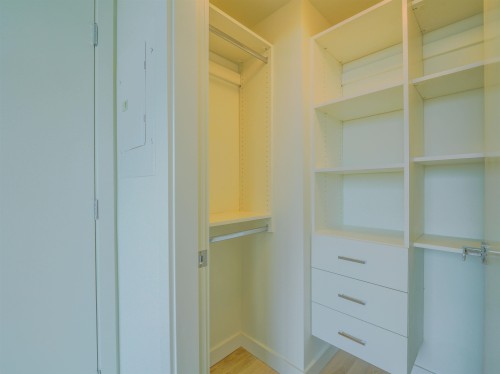 1904-9675 King George Boulevard, Surrey, BC 