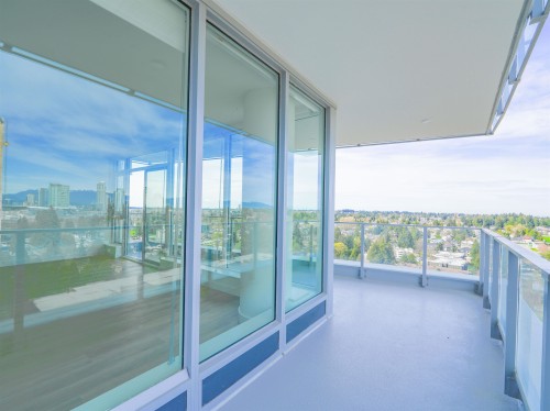 1904-9675 King George Boulevard, Surrey, BC 