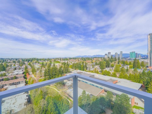 1904-9675 King George Boulevard, Surrey, BC 