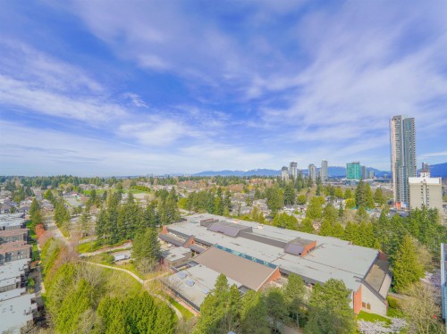 1904-9675 King George Boulevard, Surrey, BC 