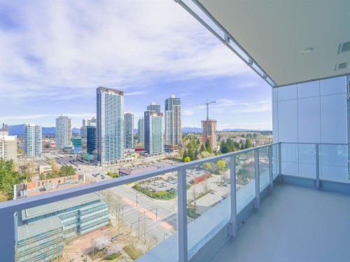 1904-9675 King George Boulevard, Surrey, BC 