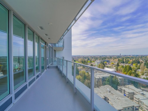 1904-9675 King George Boulevard, Surrey, BC 