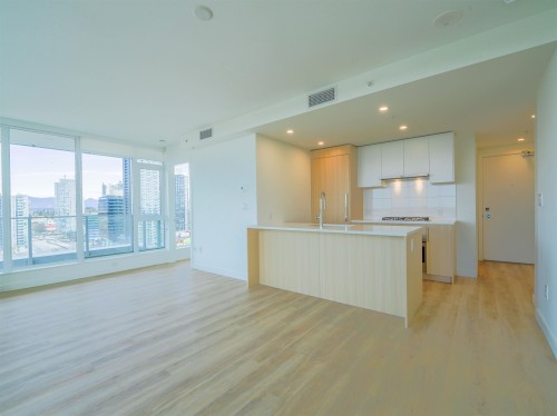 1904-9675 King George Boulevard, Surrey, BC 