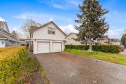 7652 124 Street  Surrey, BC V3W 3X5