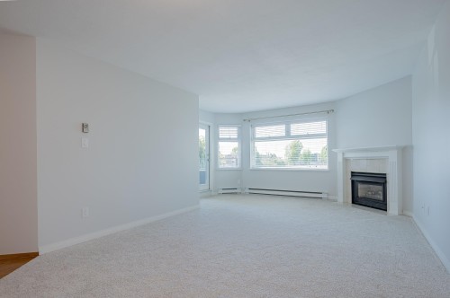 308-1220 Fir Street, White Rock, BC 