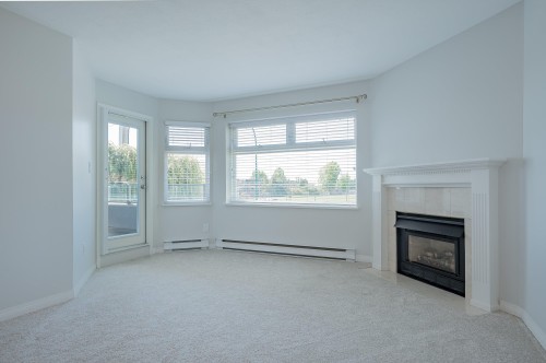 308-1220 Fir Street, White Rock, BC 