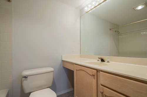 308-1220 Fir Street, White Rock, BC 