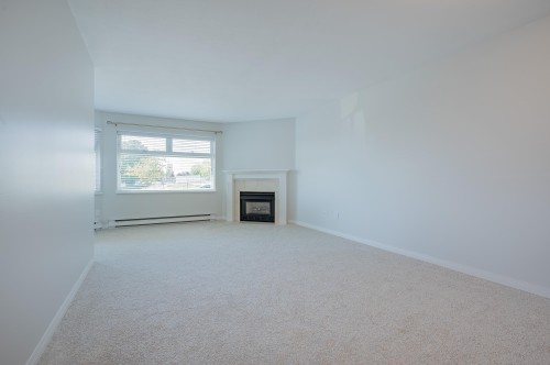 308-1220 Fir Street, White Rock, BC 