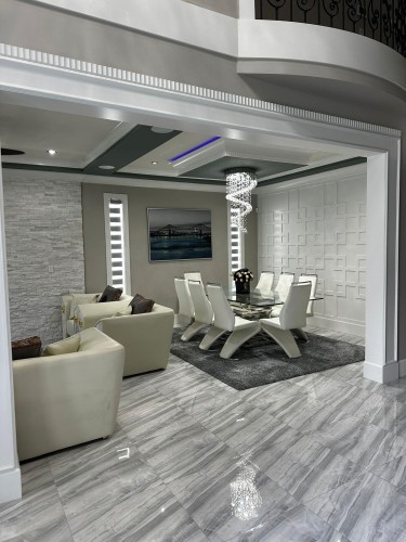 8960 150A Street, Surrey, BC 