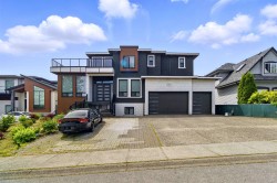 27038 25a Avenue  Langley, BC V4W 3W2