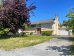 15451 16a Avenue  Surrey, BC V4A 1T2