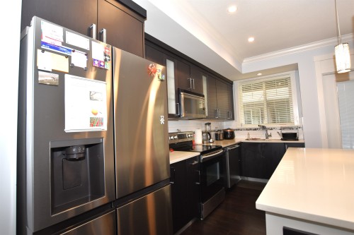 15-14877 60 Avenue, Surrey, BC 