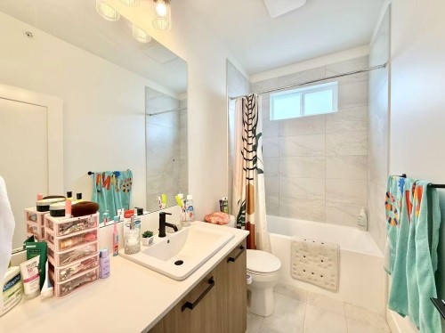 19682 75A Avenue, Langley, BC 