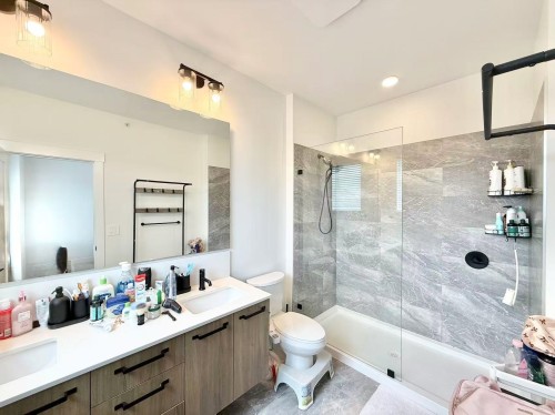 19682 75A Avenue, Langley, BC 