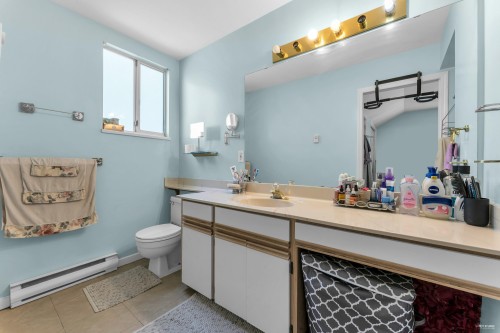 204-10308 155A Street, Surrey, BC 