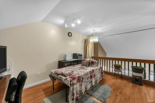 204-10308 155A Street, Surrey, BC 