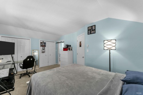 204-10308 155A Street, Surrey, BC 