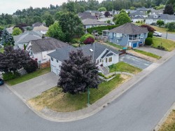 36381 Country Place  Abbotsford, BC V3G 1M2