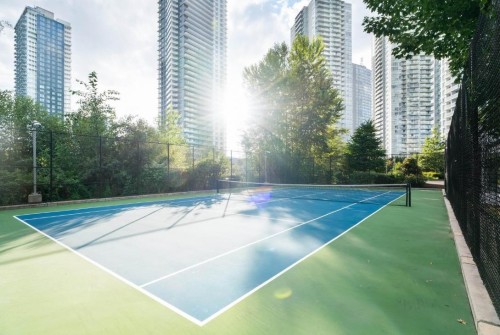 1015-13696 100 Avenue, Surrey, BC 