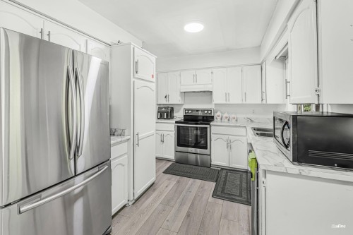 3047 Crossley Drive, Abbotsford, BC 