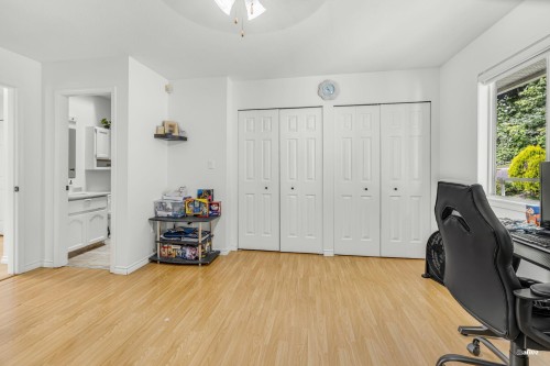 3047 Crossley Drive, Abbotsford, BC 