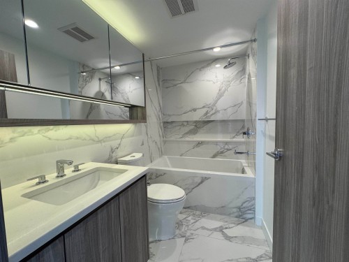 2409-13768 100 Avenue, Surrey, BC 