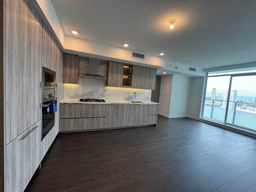 2409-13768 100 Avenue, Surrey, BC 