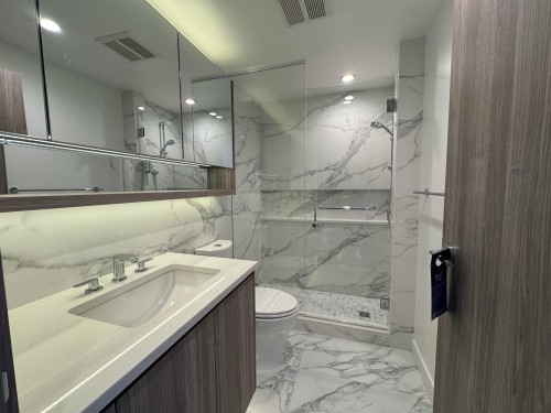 2409-13768 100 Avenue, Surrey, BC 