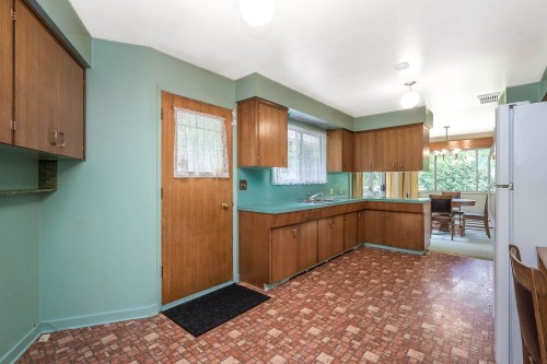 15875 101A Avenue, Surrey, BC 