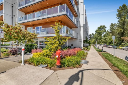 A306-8447 202 Street, Langley, BC 