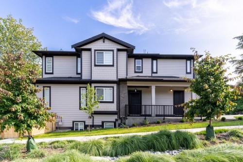 7028 205 Avenue  Langley, BC V2Y 1S9