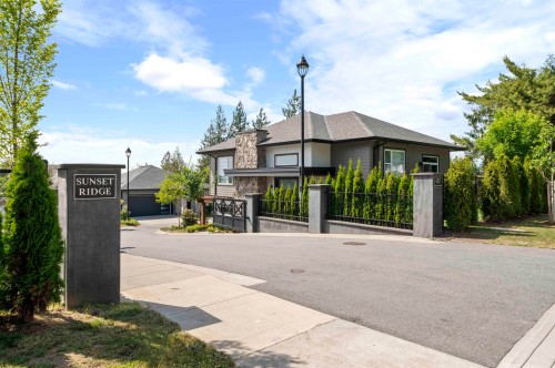 36-4217 Old Clayburn Road  Abbotsford, BC V3G 1L5
