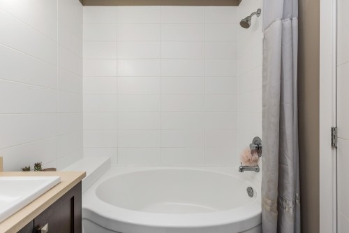 2-2238 Whatcom Road, Abbotsford, BC 