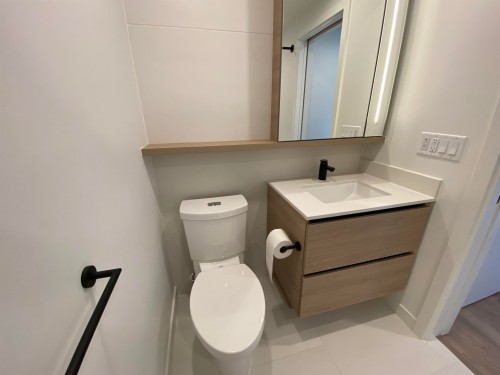 1801-13428 105 Avenue, Surrey, BC 