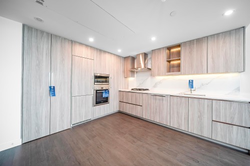 3301-13768 100 Avenue, Surrey, BC 