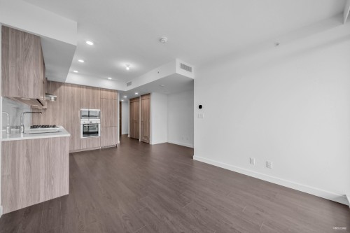 2703-13768 100 Avenue, Surrey, BC 