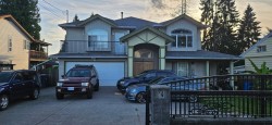 10947 140 Street  Surrey, BC V3R 3G3