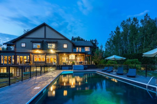 18208 92 Avenue, Surrey, BC 