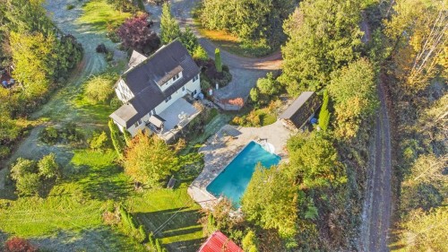 8561 Bradner Road  Abbotsford, BC V4X 2H5