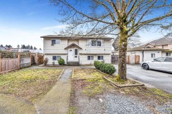 6848 135 Street  Surrey, BC V3W 4W6