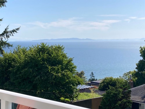 305-15010 Roper Avenue, White Rock, BC 