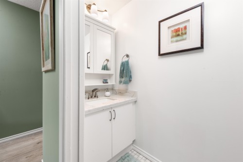 305-15010 Roper Avenue, White Rock, BC 