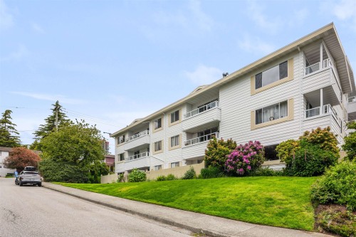 305-15010 Roper Avenue, White Rock, BC 