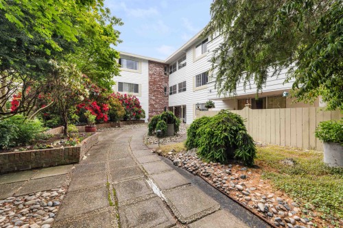 305-15010 Roper Avenue, White Rock, BC 