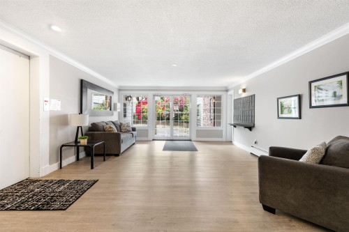 305-15010 Roper Avenue, White Rock, BC 