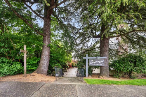 305-15010 Roper Avenue, White Rock, BC 