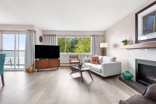 305-15010 Roper Avenue, White Rock, BC 